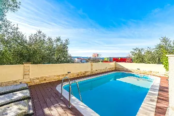 Family Villa with Heated Pool & Sauna in Sveti Filip i Jakov