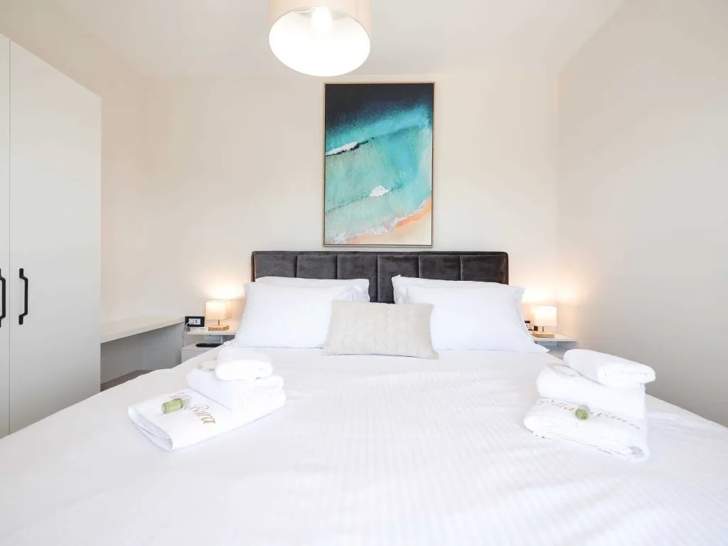 Villa in Privlaka for 8 with Heated Pool & Jacuzzi