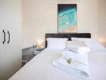 Villa in Privlaka for 8 with Heated Pool & Jacuzzi