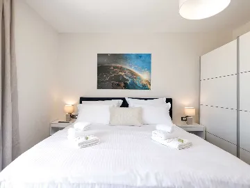 Villa in Privlaka for 8 with Heated Pool & Jacuzzi