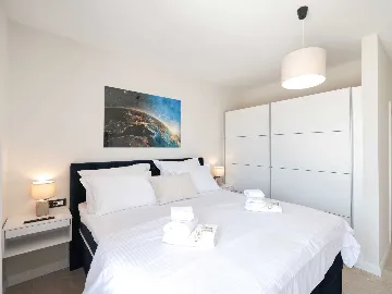 Villa in Privlaka for 8 with Heated Pool & Jacuzzi