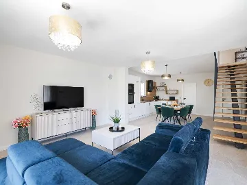 Villa in Privlaka for 8 with Heated Pool & Jacuzzi