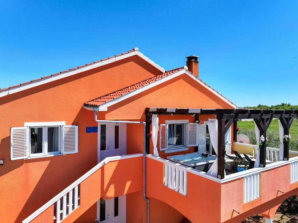 Privlaka Apartment with Private Jacuzzi & Sea View