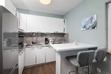 Privlaka Apartment with Private Jacuzzi & Sea View