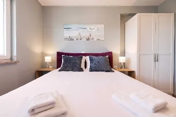 Privlaka Apartment with Private Jacuzzi & Sea View