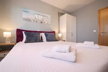 Privlaka Apartment with Private Jacuzzi & Sea View