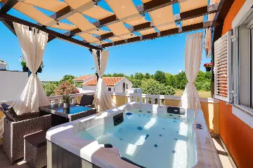 Privlaka Apartment with Private Jacuzzi & Sea View