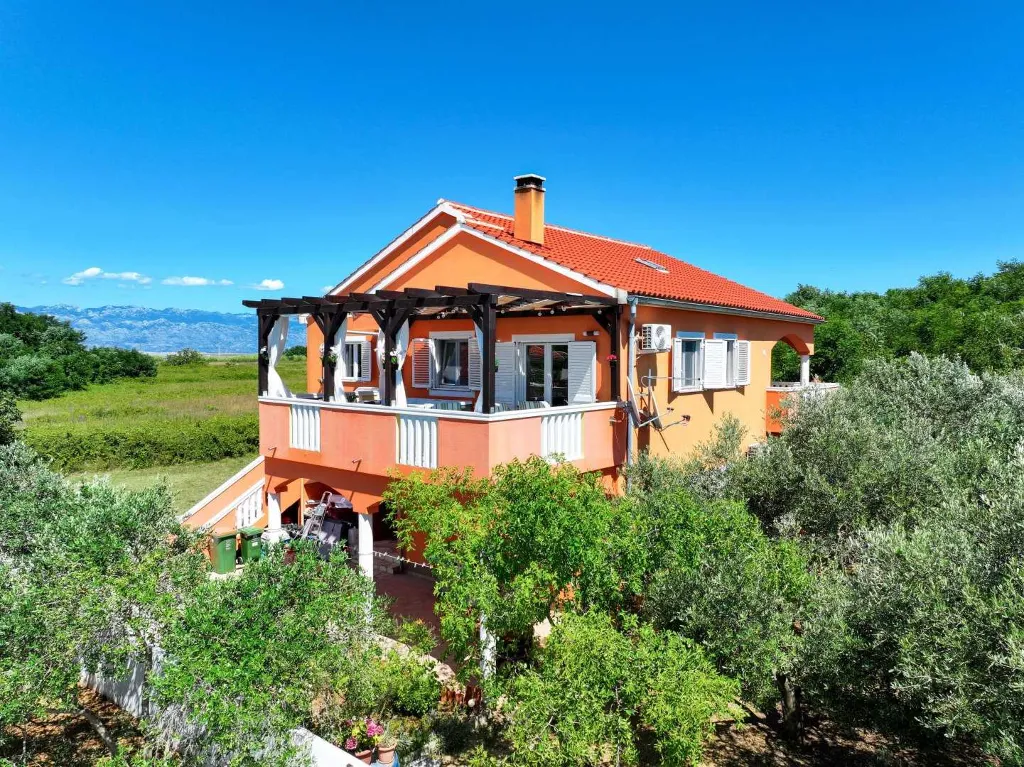 Privlaka 2-Bedroom Apartment for Up to 5