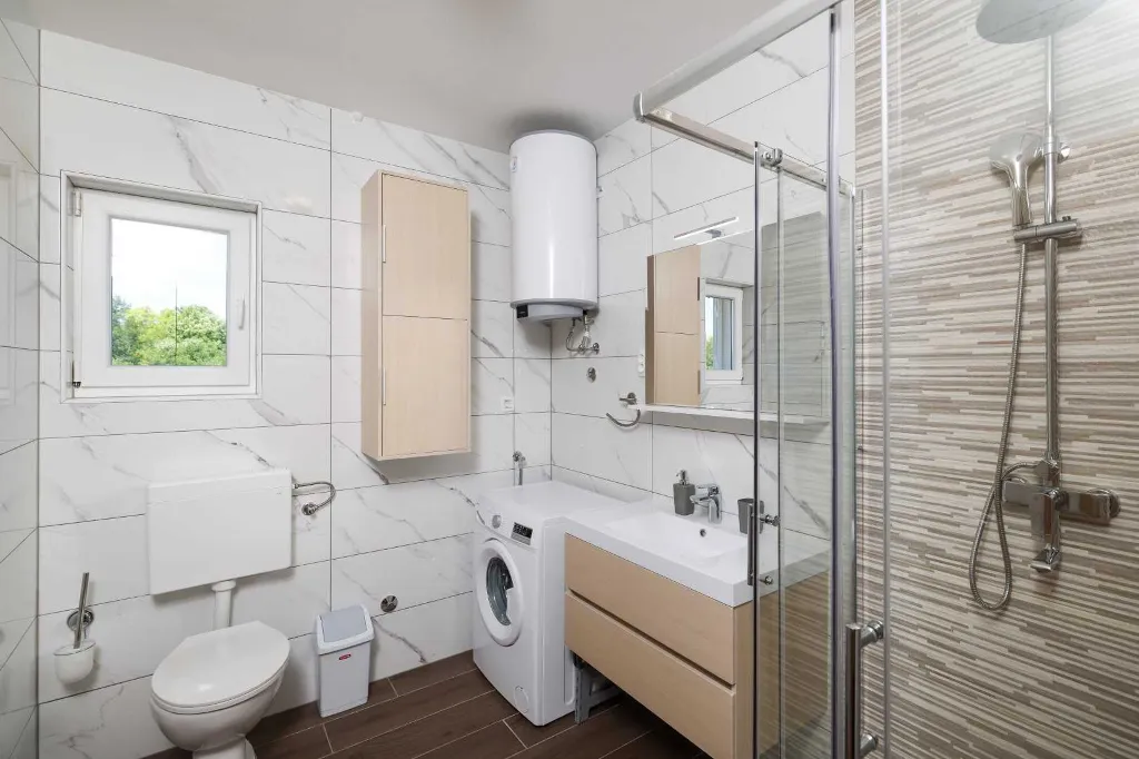 Privlaka 2-Bedroom Apartment for Up to 5