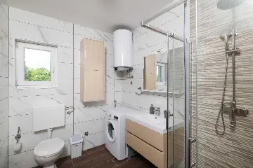 Privlaka 2-Bedroom Apartment for Up to 5