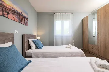 Privlaka 2-Bedroom Apartment for Up to 5