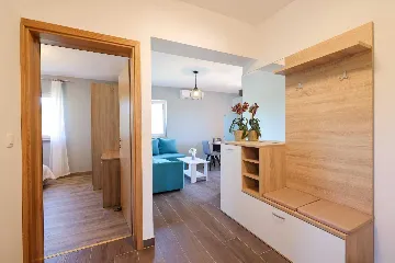 Privlaka 2-Bedroom Apartment for Up to 5