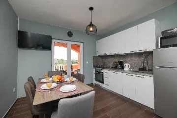 Privlaka 2-Bedroom Apartment for Up to 5