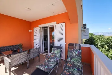 Privlaka 2-Bedroom Apartment for Up to 5