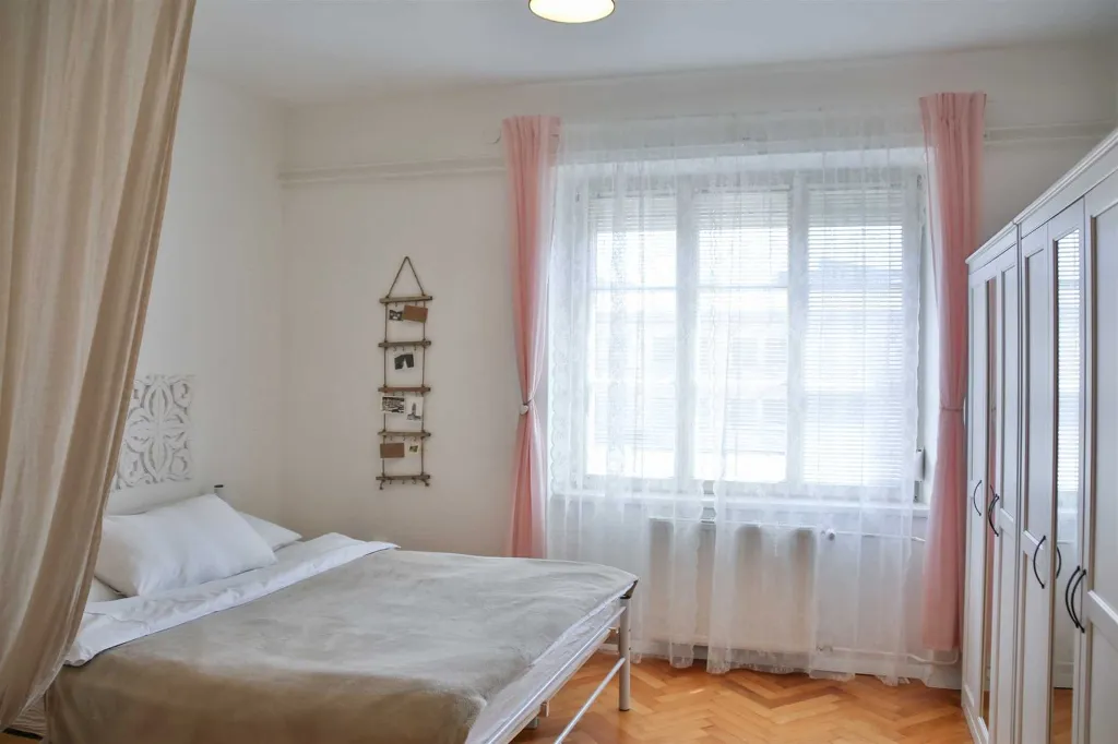 Ljubljana 2-Bedroom Apartment for up to 5