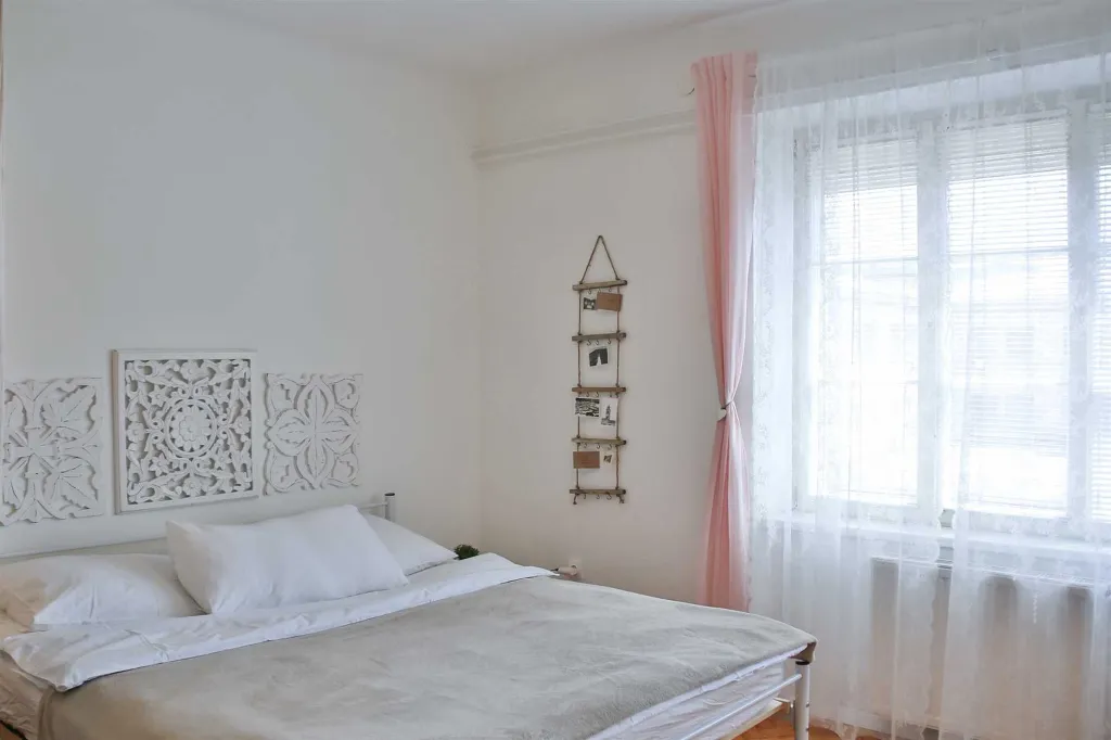 Ljubljana 2-Bedroom Apartment for up to 5