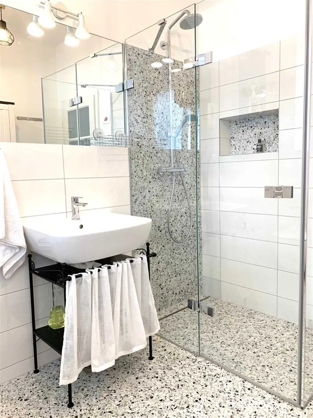 Ljubljana 2-Bedroom Apartment for up to 5