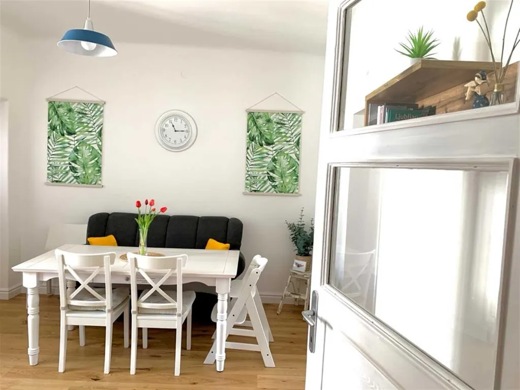 Ljubljana 2-Bedroom Apartment for up to 5