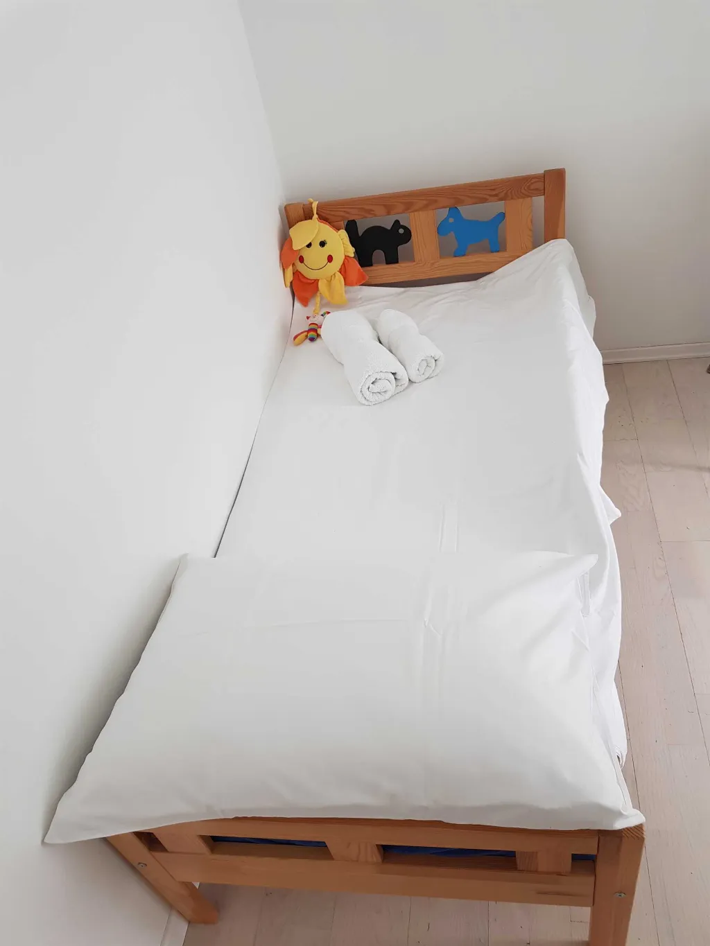 Two-Bedroom Apartment with River Views in Ljubljana