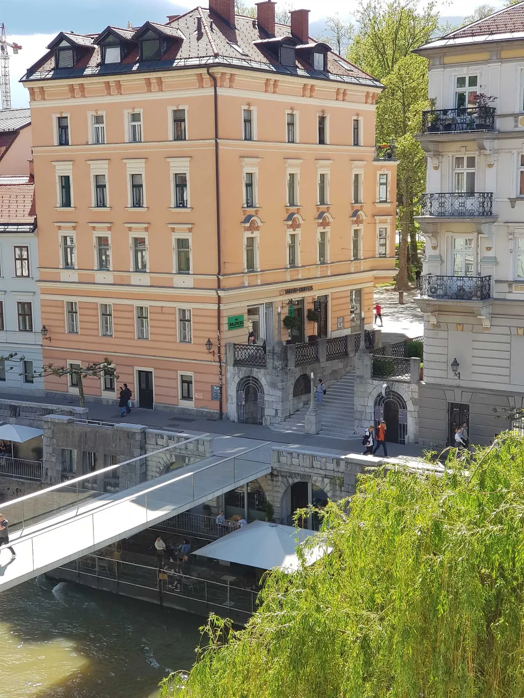 Two-Bedroom Apartment with River Views in Ljubljana