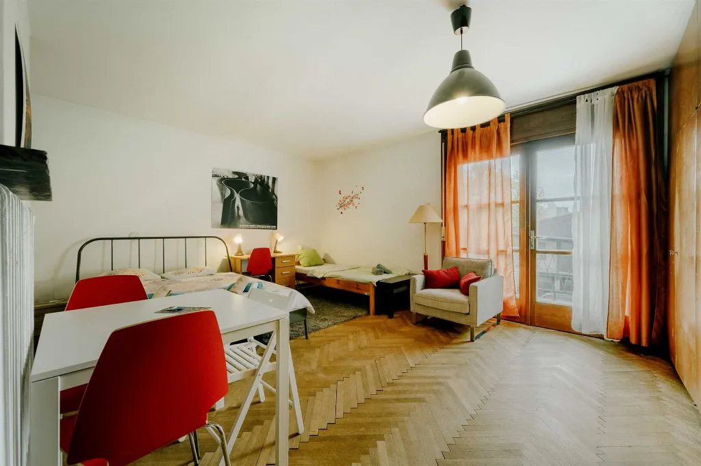 5-Bedroom House in Ljubljana for Up to 12 Guests