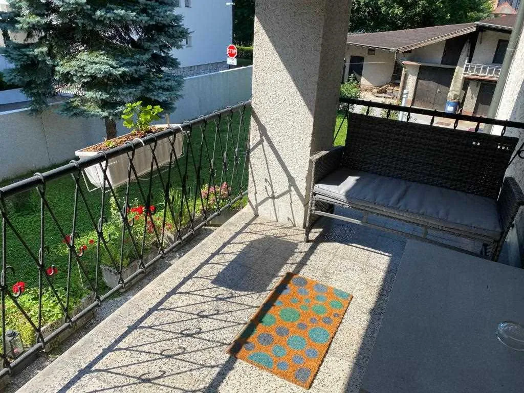 5-Bedroom House in Ljubljana for Up to 12 Guests