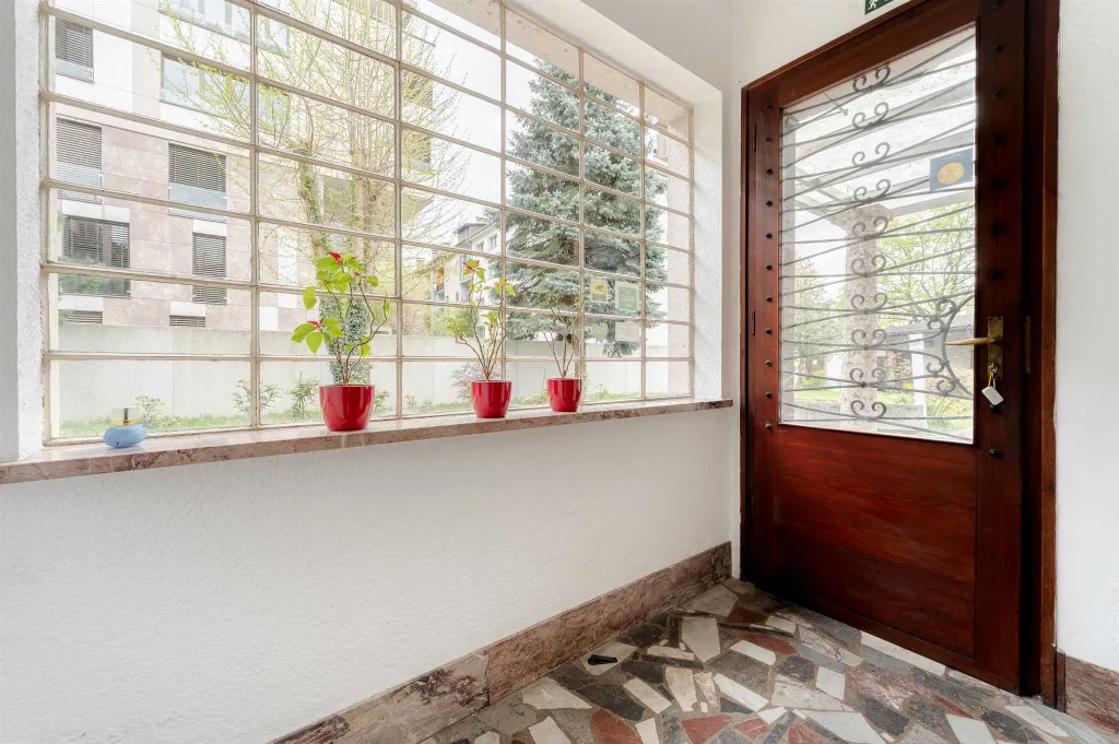 5-Bedroom House in Ljubljana for Up to 12 Guests