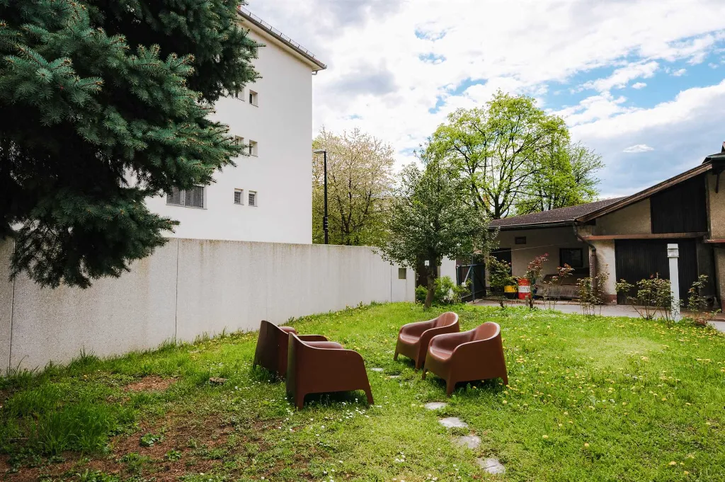 5-Bedroom House in Ljubljana for Up to 12 Guests