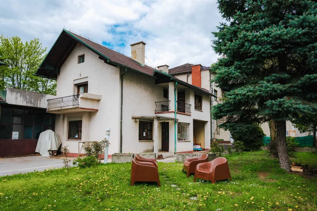 5-Bedroom House in Ljubljana for Up to 12 Guests