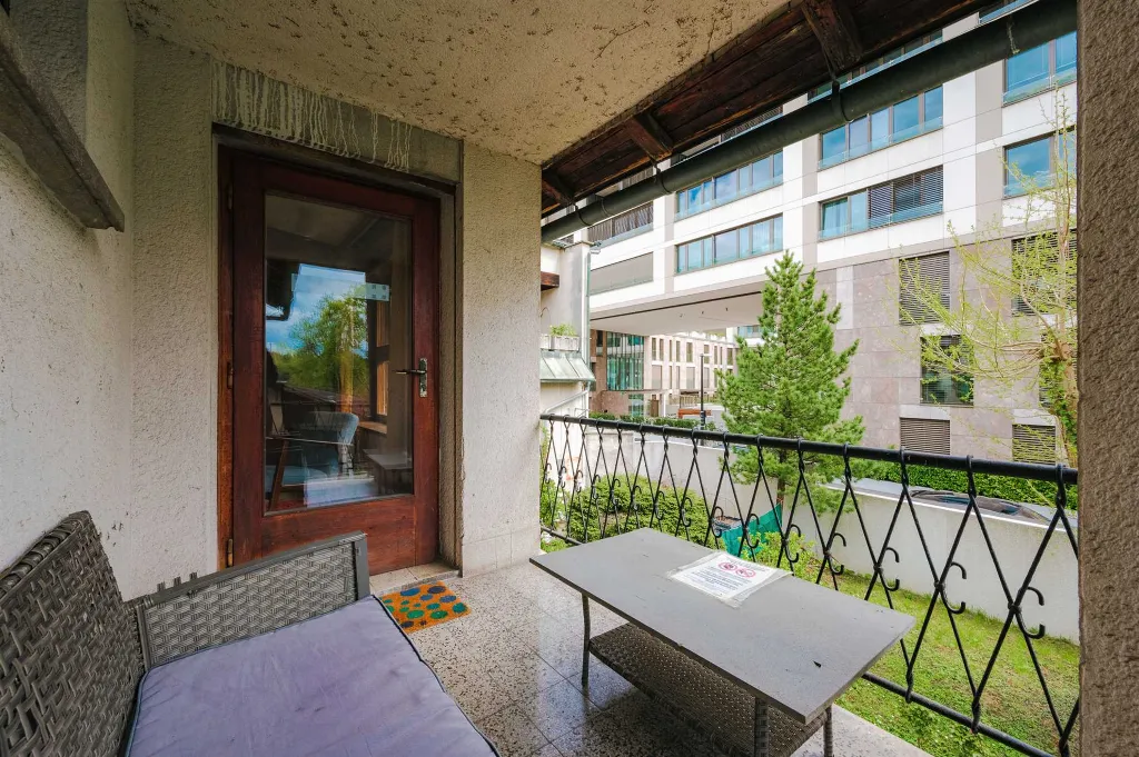 5-Bedroom House in Ljubljana for Up to 12 Guests