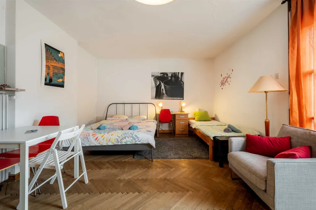 5-Bedroom House in Ljubljana for Up to 12 Guests