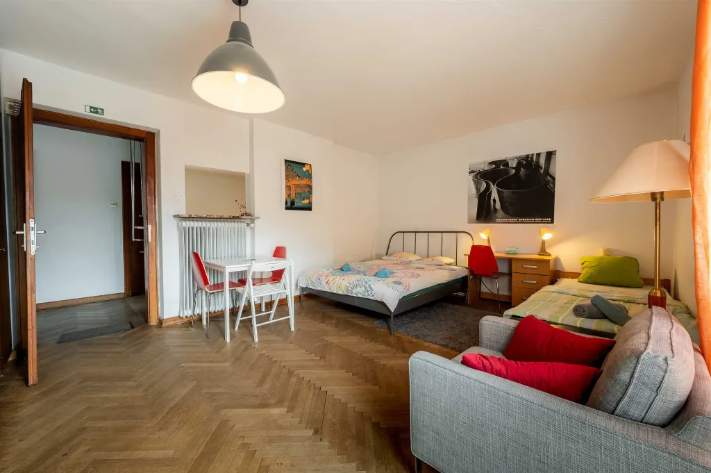 5-Bedroom House in Ljubljana for Up to 12 Guests