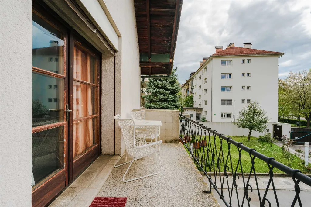 5-Bedroom House in Ljubljana for Up to 12 Guests