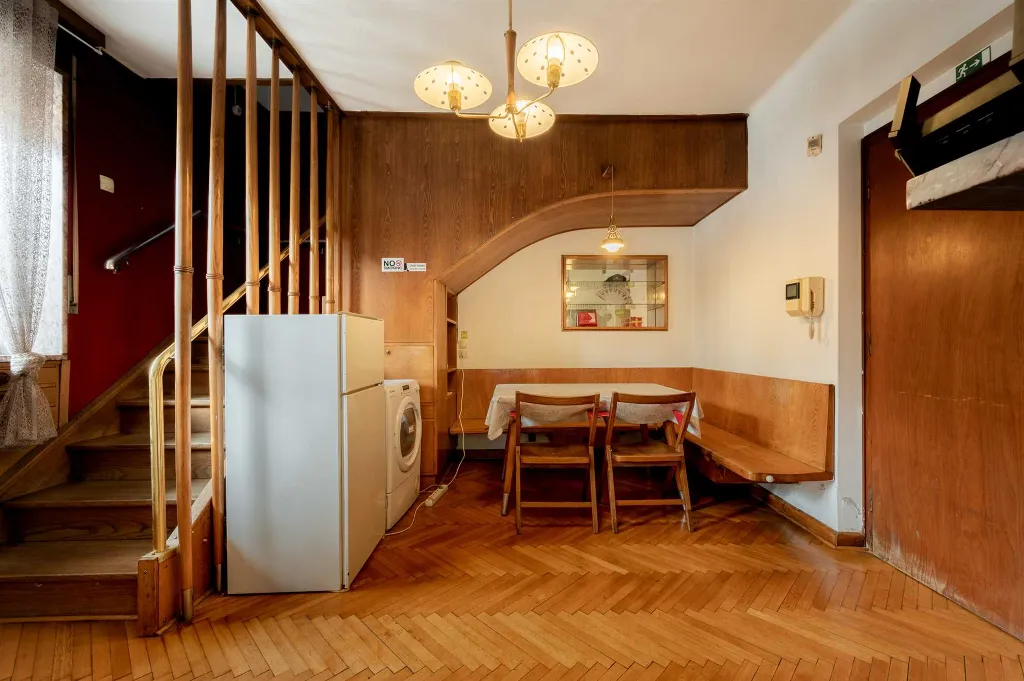5-Bedroom House in Ljubljana for Up to 12 Guests