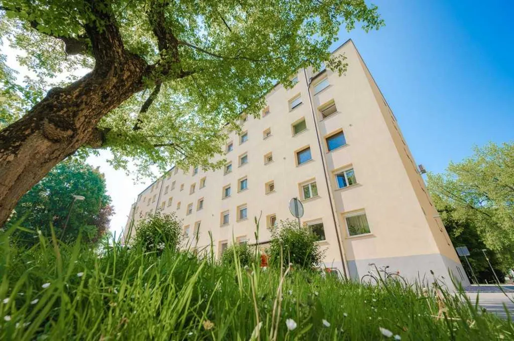 Two-Bedroom Apartment in Ljubljana for Up to 5