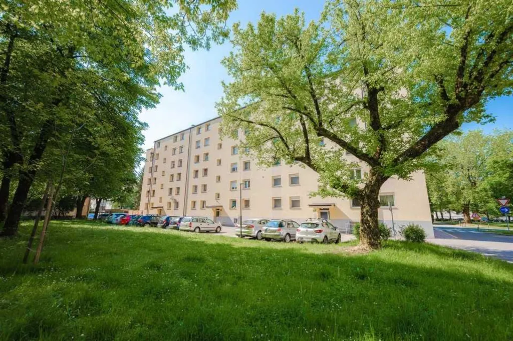 Two-Bedroom Apartment in Ljubljana for Up to 5