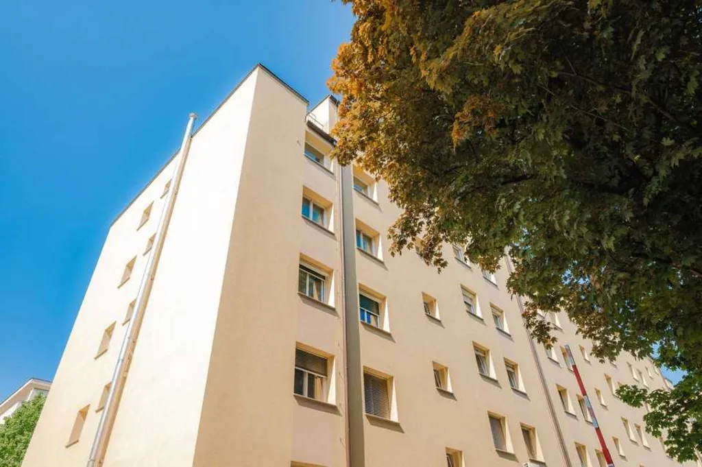 Two-Bedroom Apartment in Ljubljana for Up to 5