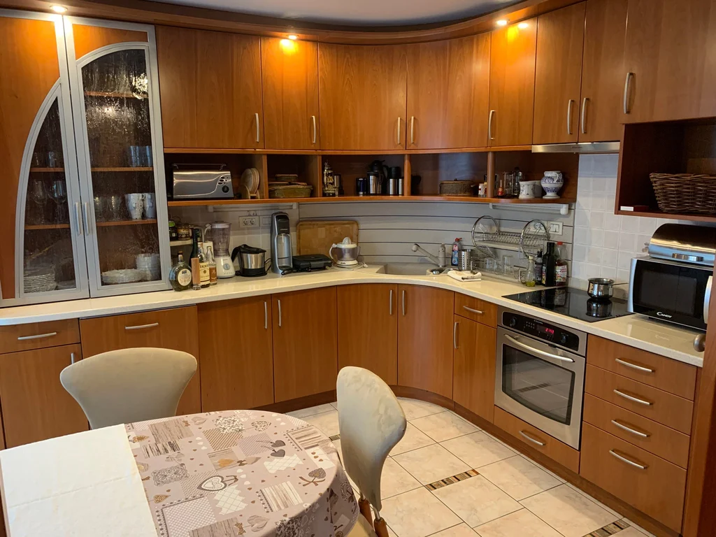 3-Bedroom Apartment in Ljubljana with Surrounding Views