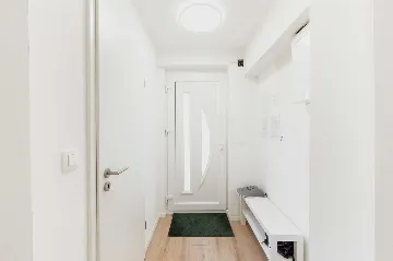 3-Bedroom Apartment with Private Entrance in Ljubljana