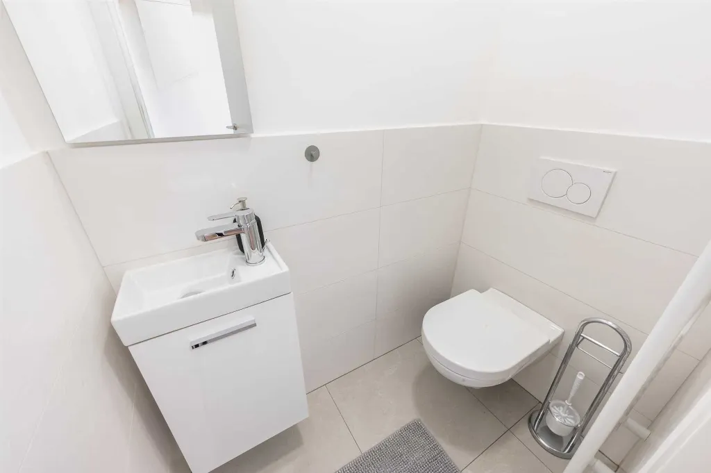 3-Bedroom Apartment with Private Entrance in Ljubljana