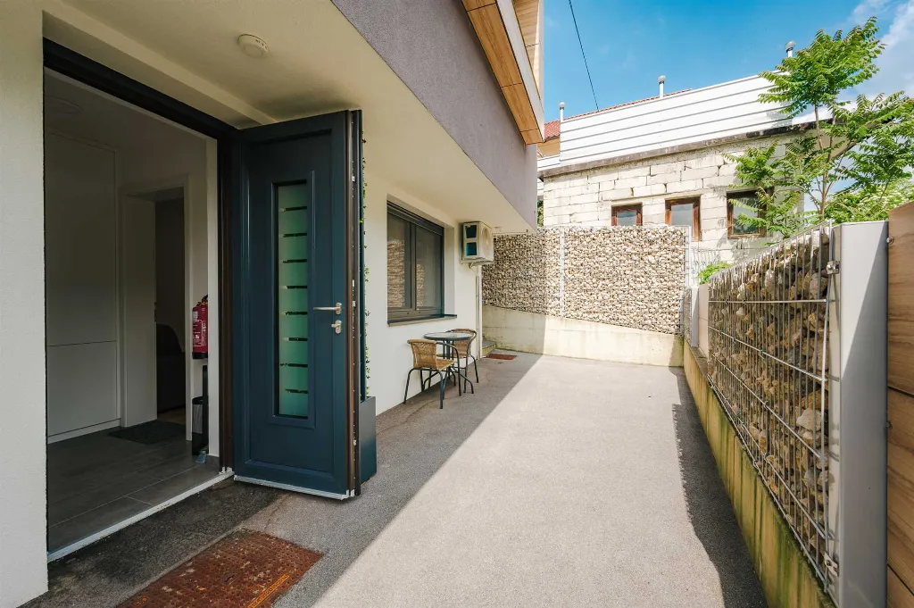 Air-Conditioned One-Bedroom Apartment in Radeče