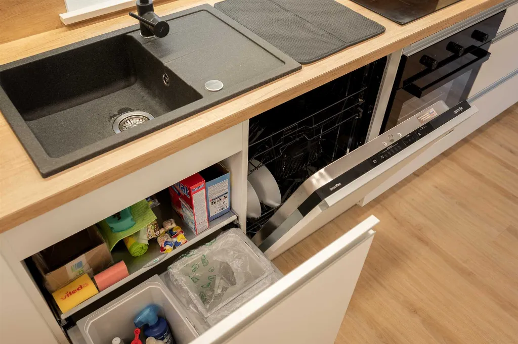 Air-Conditioned One-Bedroom Apartment in Radeče