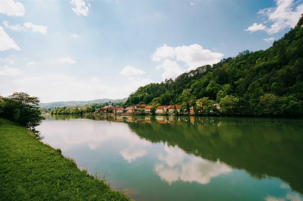 Air-Conditioned One-Bedroom Apartment in Radeče