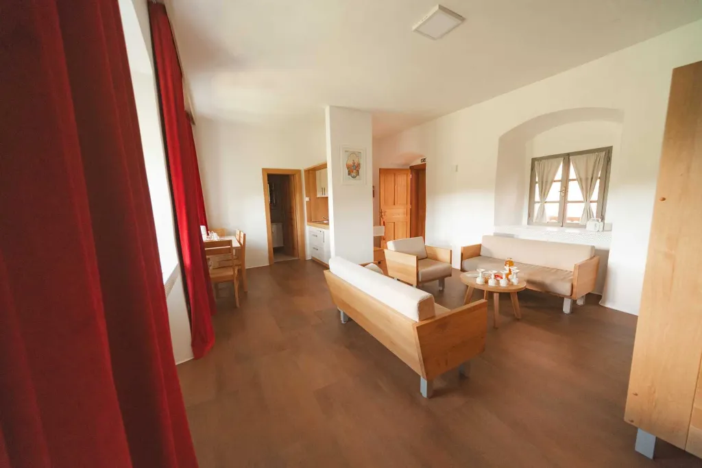 Apartment in Podsreda for up to 6 guests