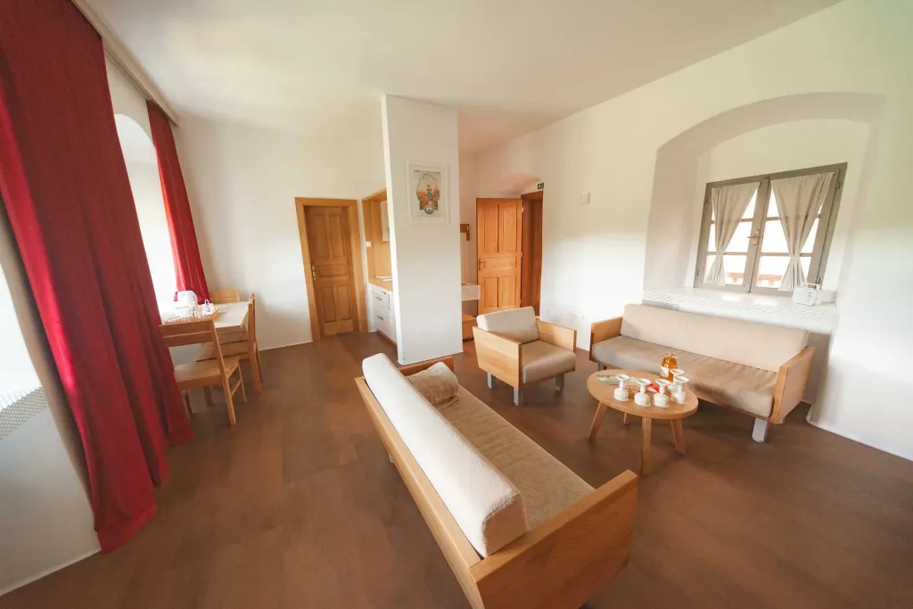 Apartment in Podsreda for up to 6 guests