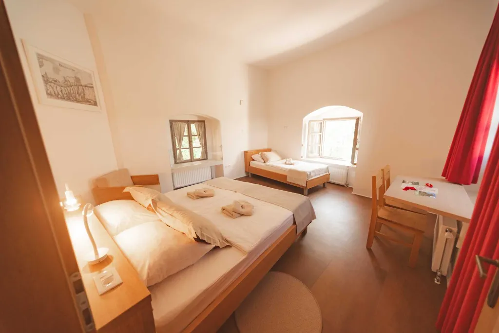 Apartment in Podsreda for up to 6 guests