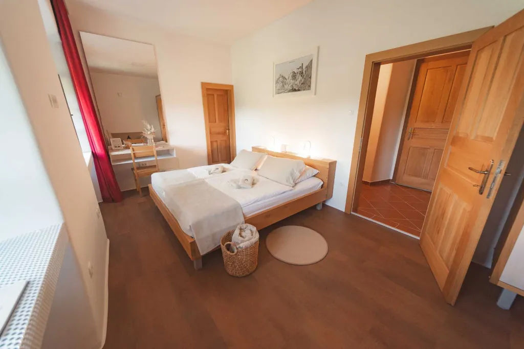 Apartment for 3 Guests in Podsreda