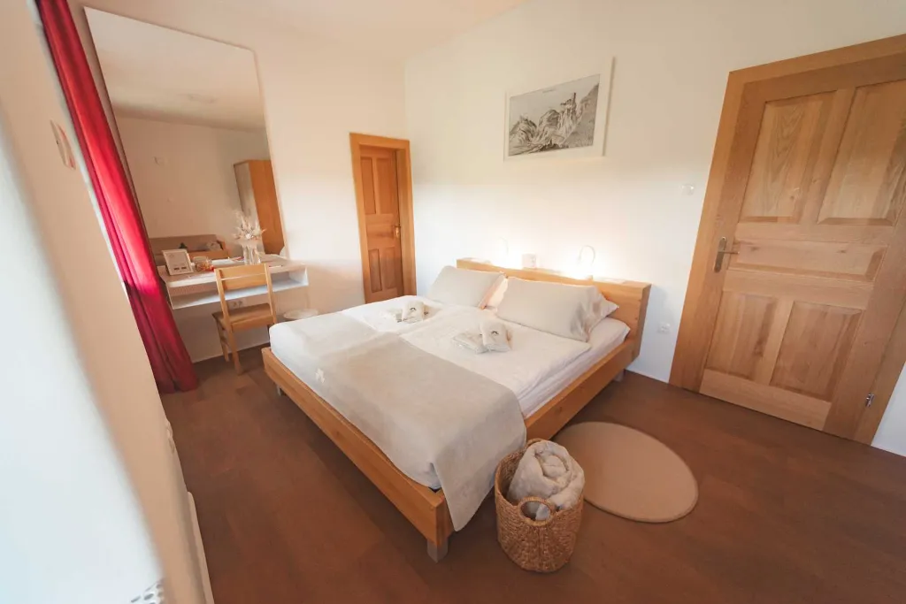 Apartment for 3 Guests in Podsreda