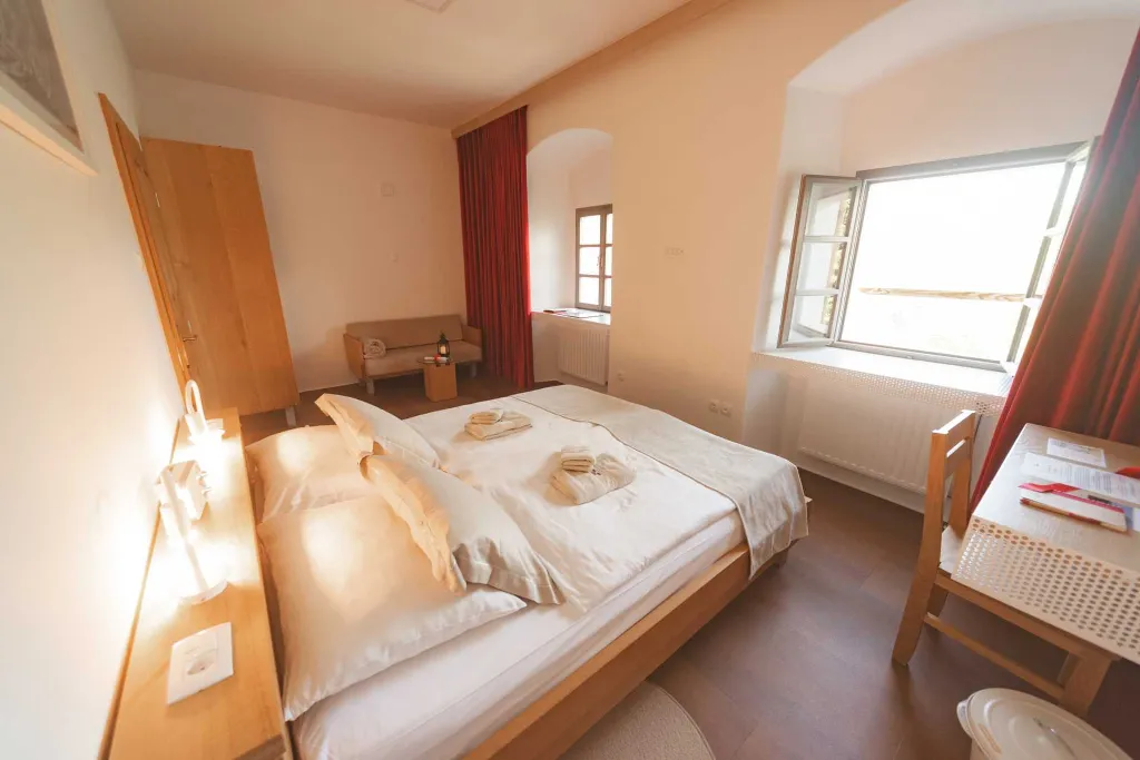 Apartment for 3 Guests in Podsreda