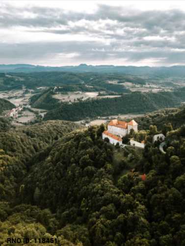 Image of PODSREDA CASTLE 6 WINDISCHGRÄTZOVA